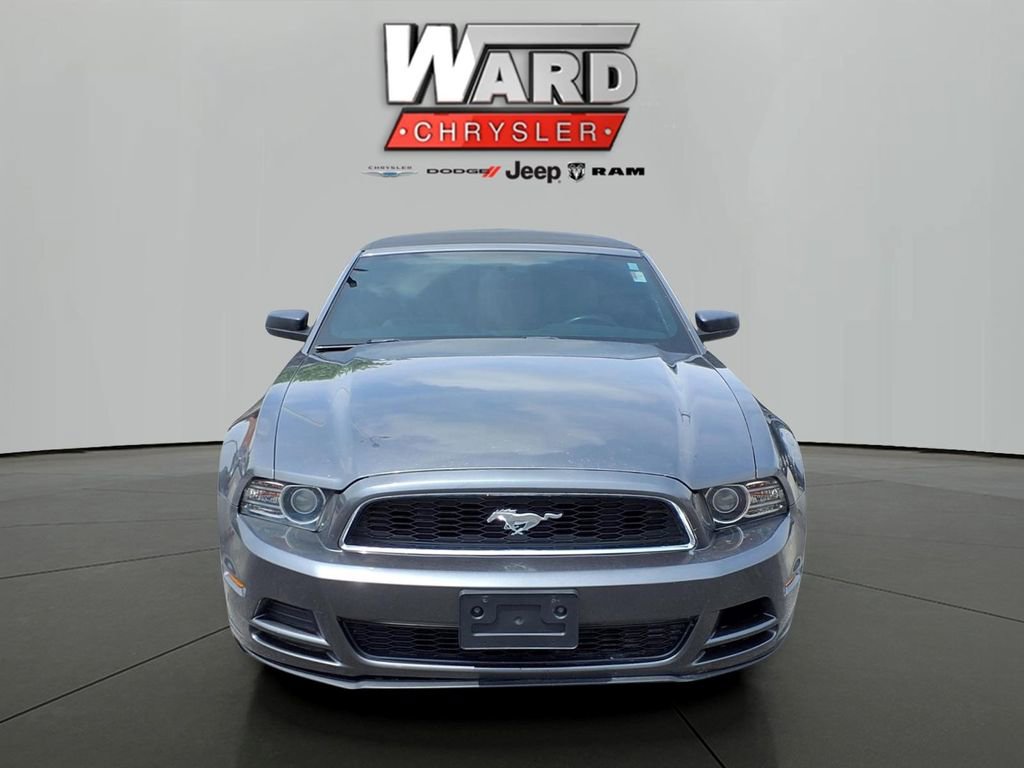 Used 2014 Ford Mustang Convertible RWD image 15