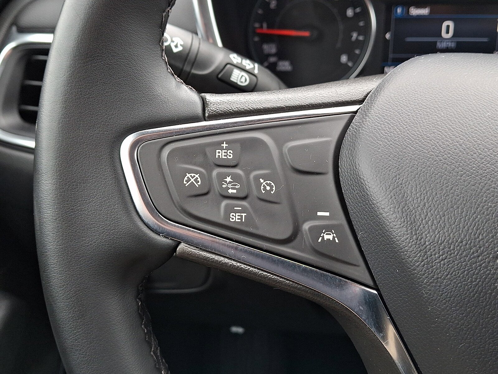 Used 2024 Chevrolet Equinox LT FWD image 20