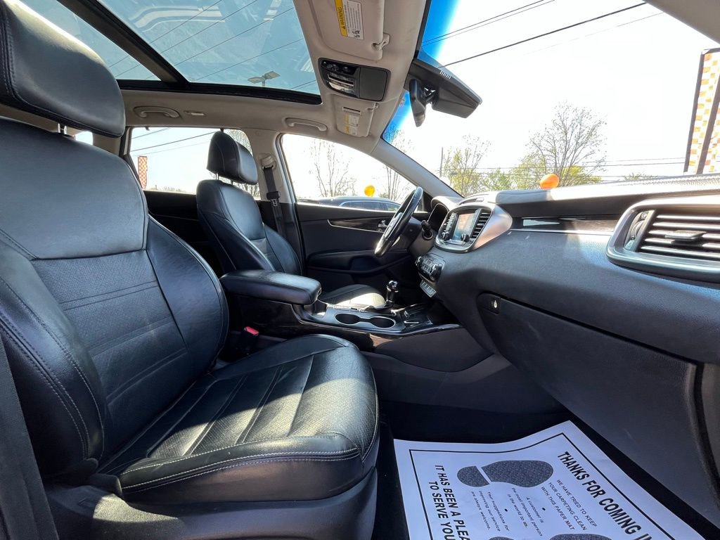 Used 2017 Kia Sorento EX w/ EX Advanced Touring Package image 18