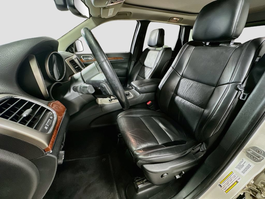 Used 2011 Jeep Grand Cherokee Limited AWD/4WD image 24