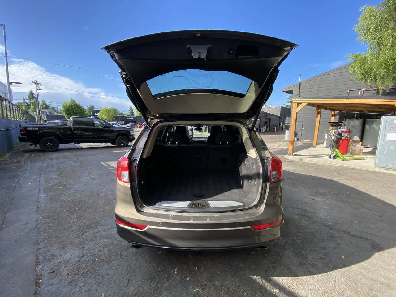 Used 2017 Buick Envision Premium w/ LPO, Hit The Road Package AWD/4WD image 29