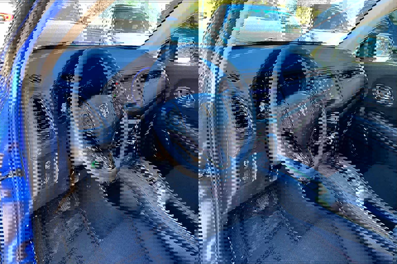 Used 2018 Honda HR-V EX image 17