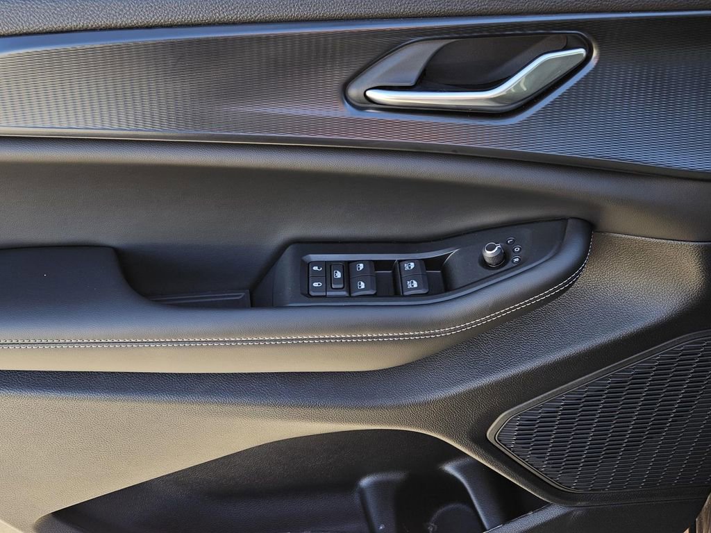 New 2026 Jeep Grand Cherokee L 2WD image 16