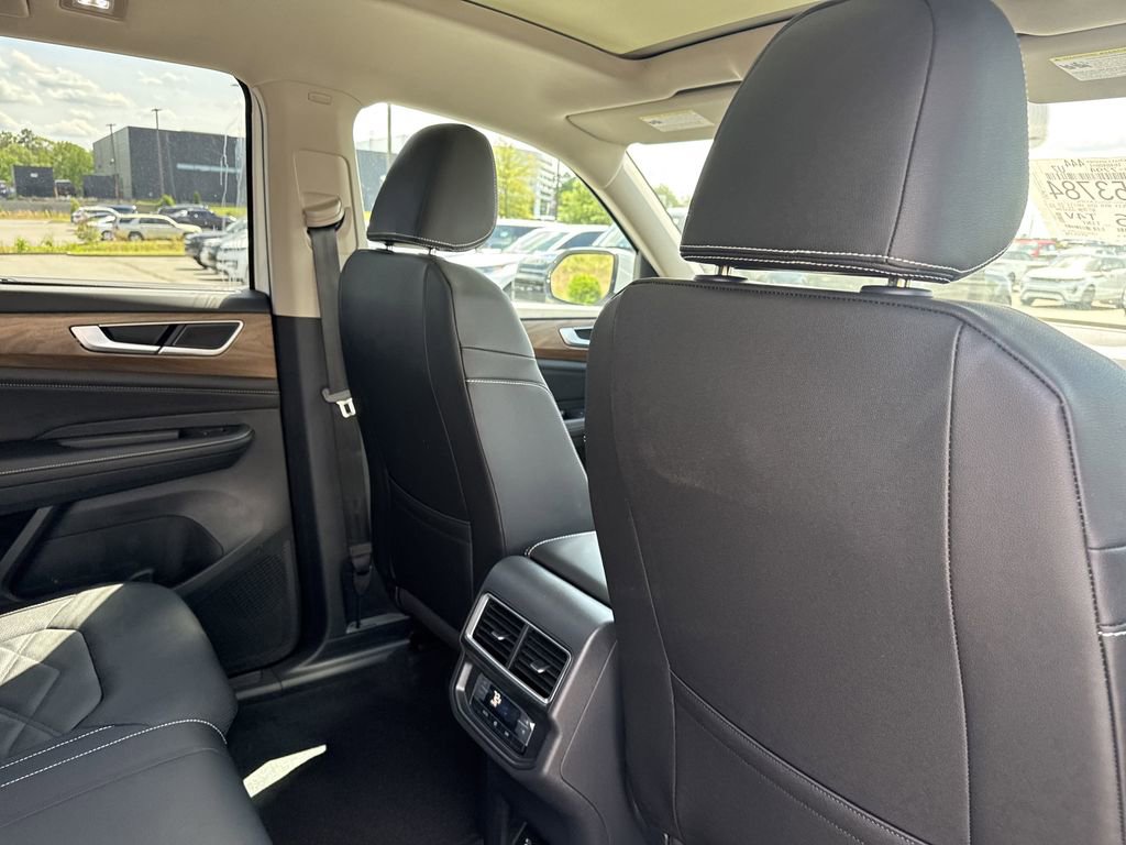 New 2025 Volkswagen Atlas SE image 18