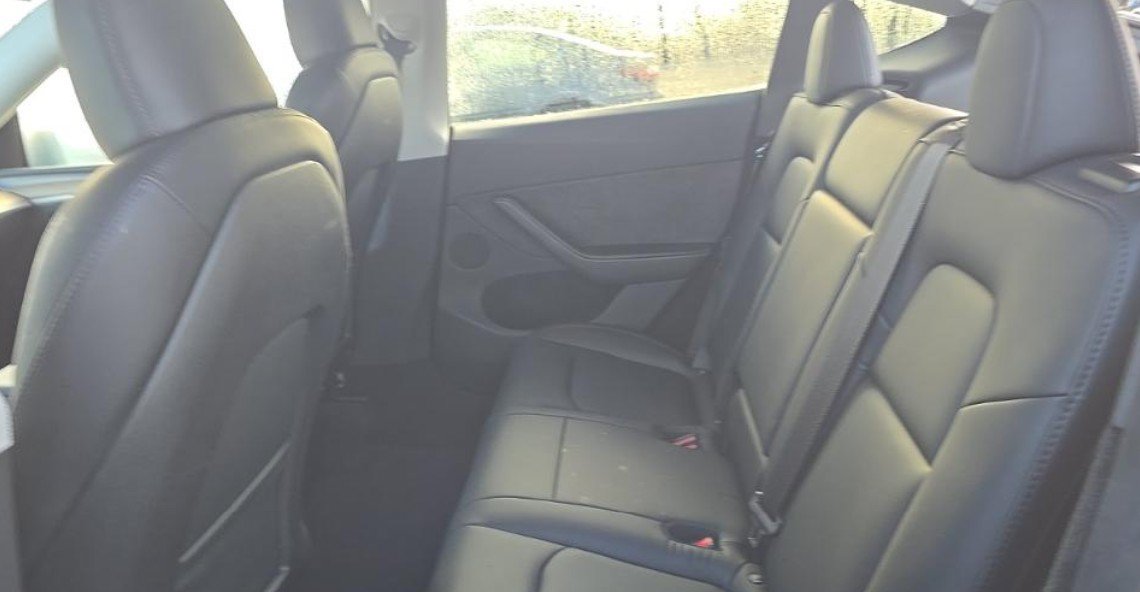 Used 2023 Tesla Model Y AWD image 6