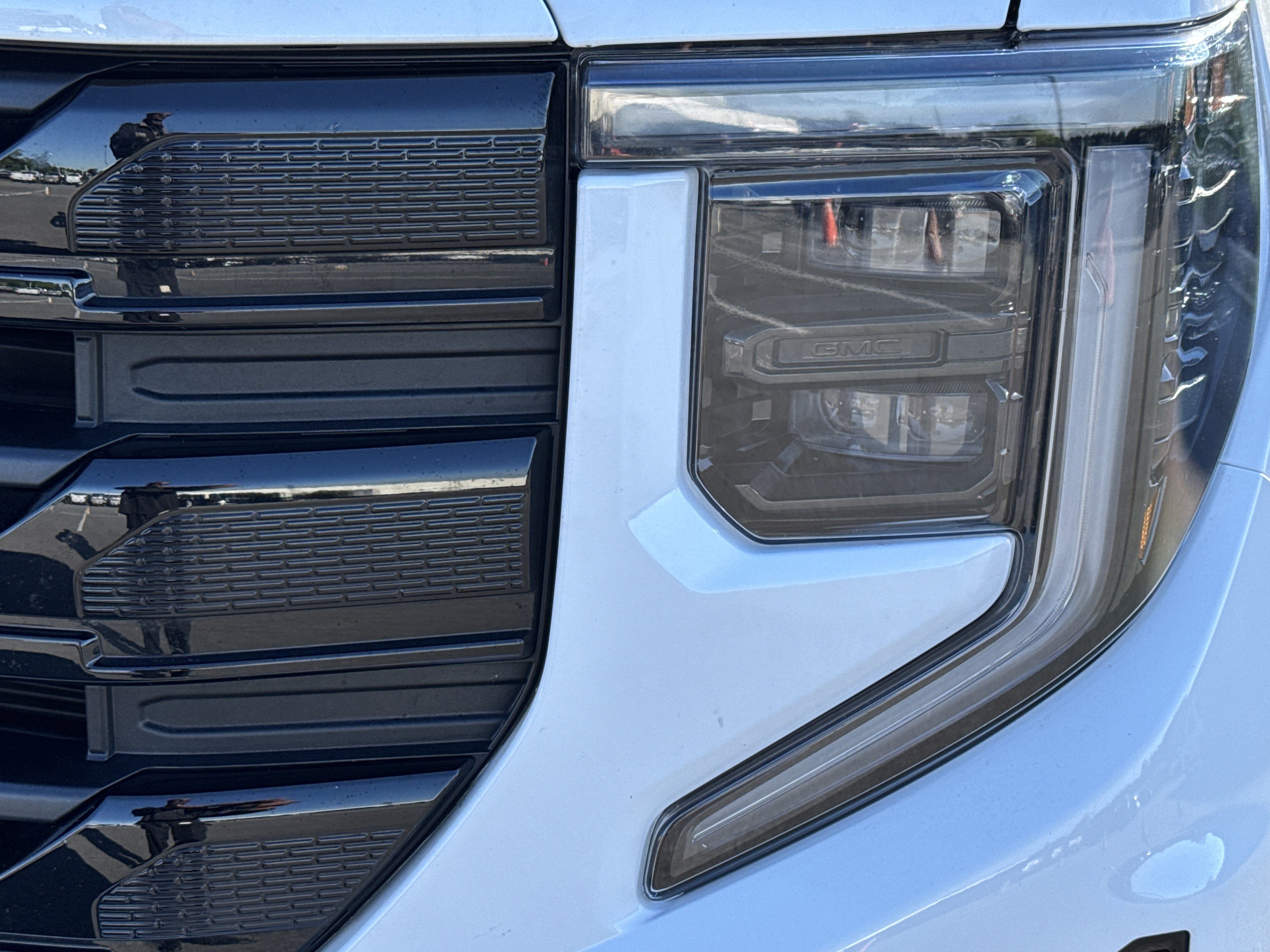 Used 2025 GMC Sierra 1500 Elevation AWD/4WD image 6