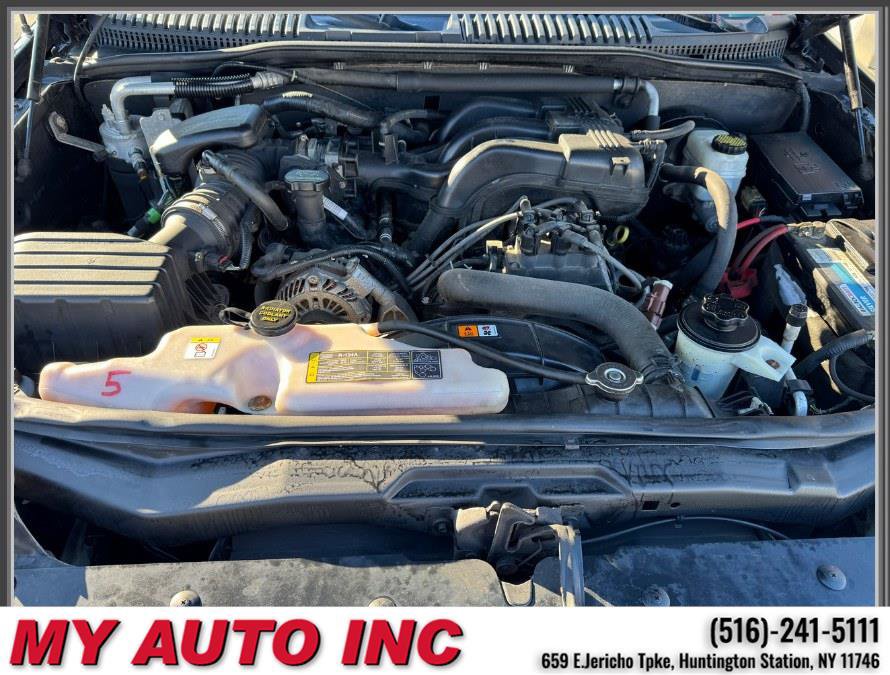 Used 2010 Ford Explorer Sport Trac XLT image 25