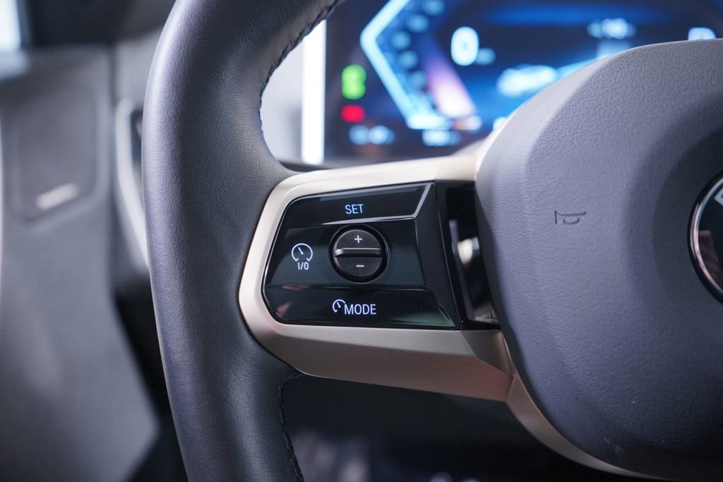 Used 2026 BMW iX xDrive60 image 18