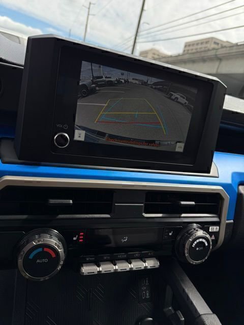 Used 2025 Toyota Tacoma TRD Off-Road image 25