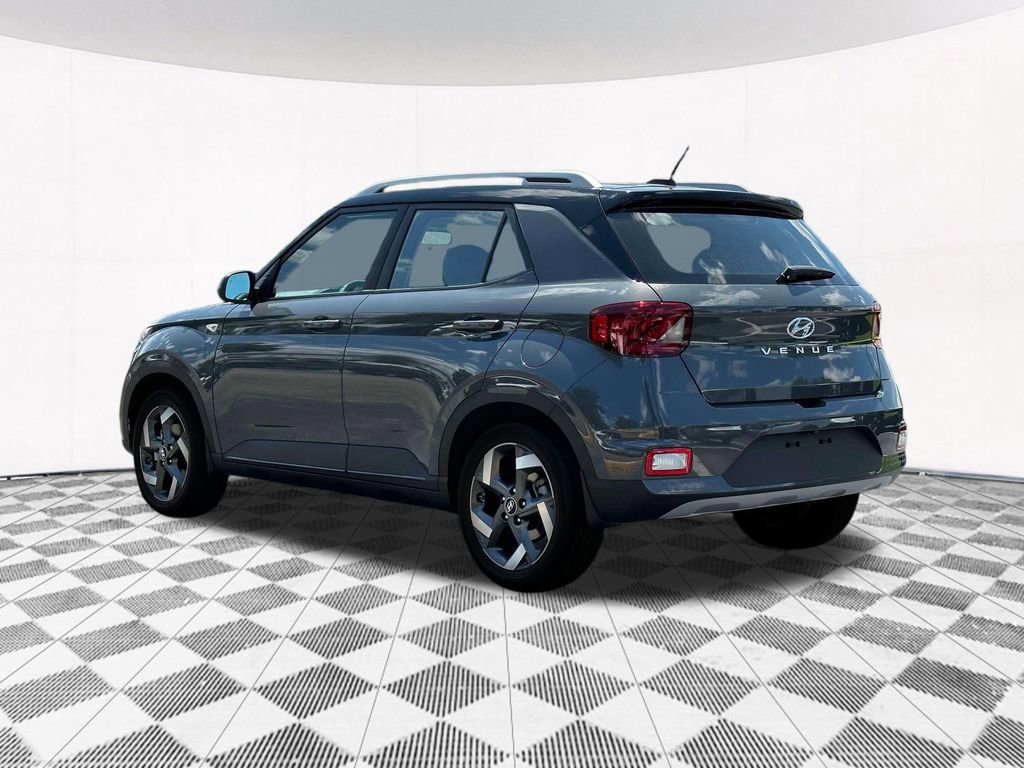 New 2025 Hyundai Venue Limited image 8