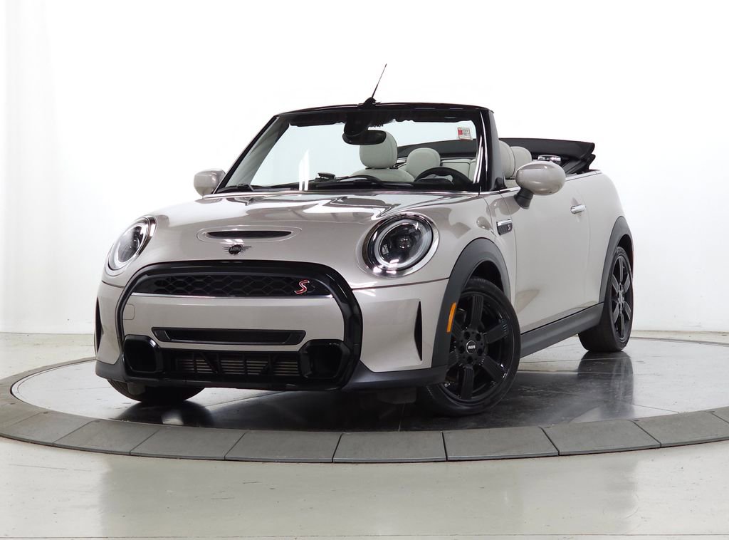 Used 2023 MINI Cooper S w/ Signature Upholstery Package image 1