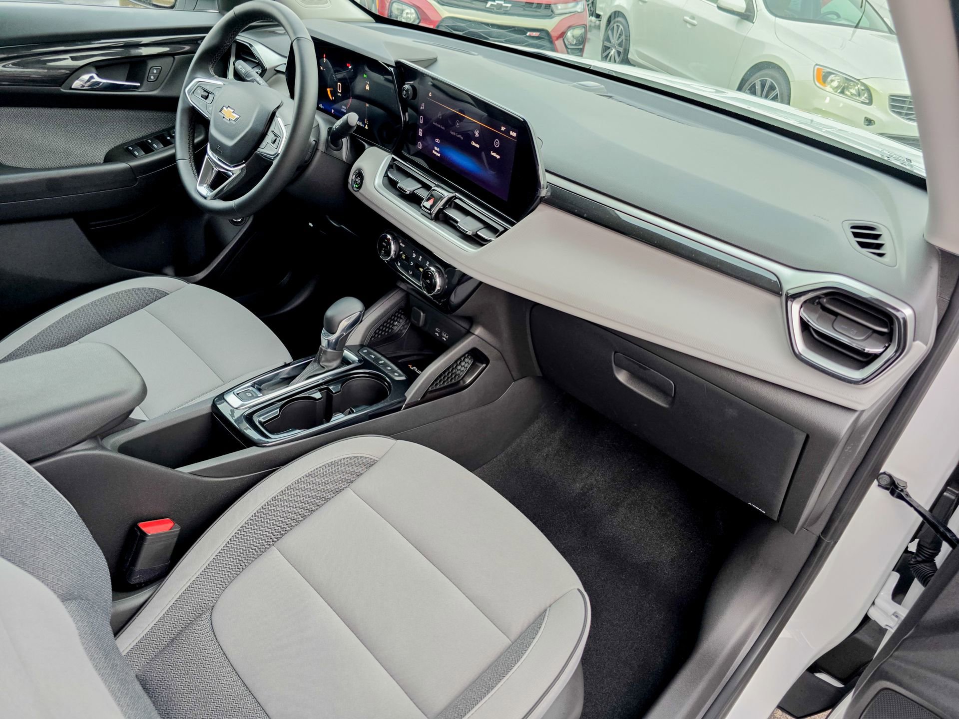 Used 2026 Chevrolet TrailBlazer LT w/ Convenience Package image 12