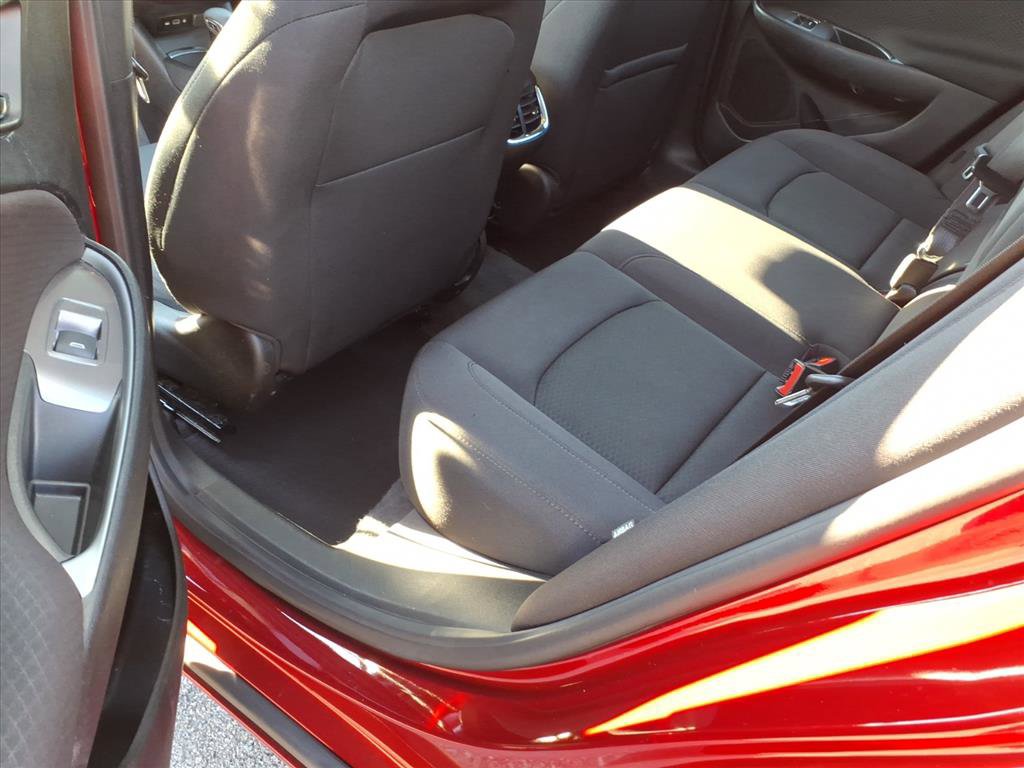 Used 2024 Chevrolet Malibu LT image 32