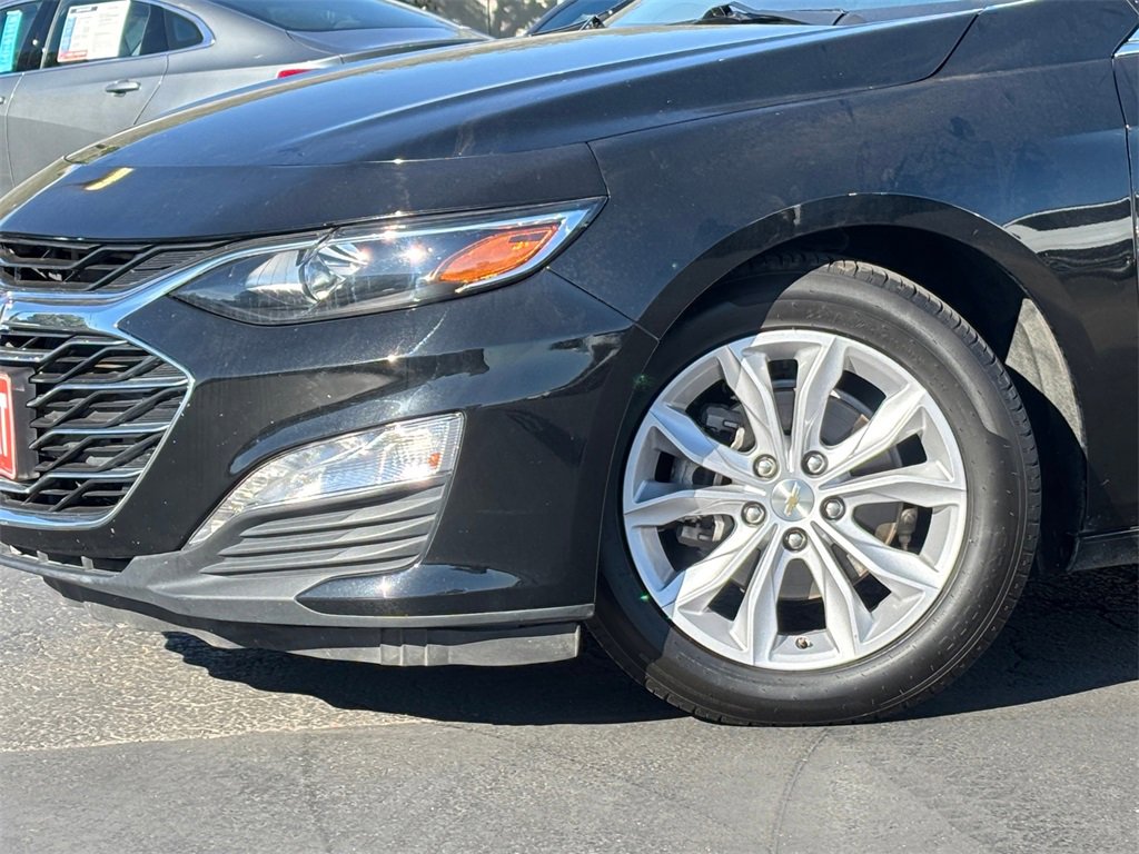 Used 2023 Chevrolet Malibu LT image 3