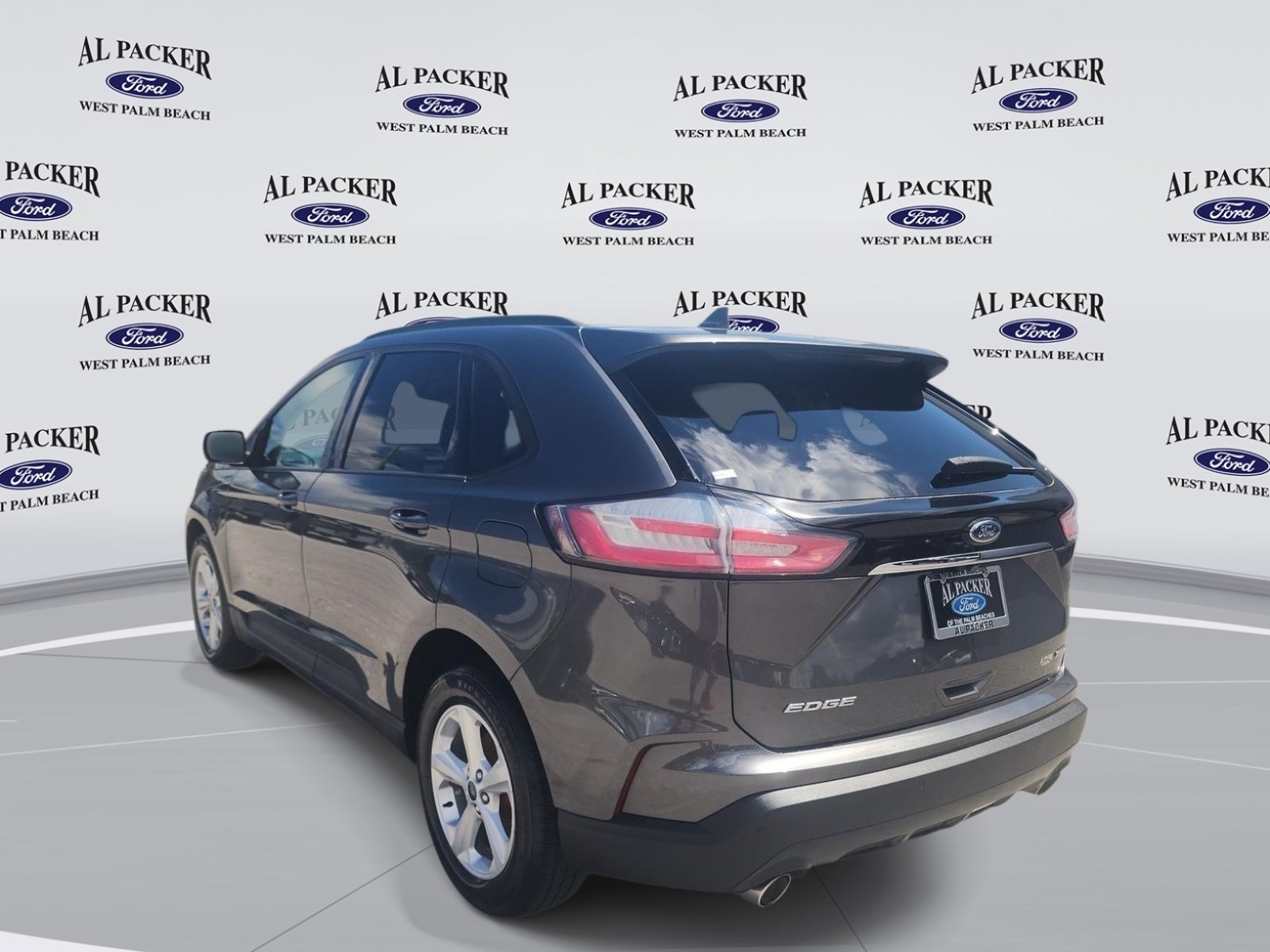 Certified 2020 Ford Edge SE FWD image 3
