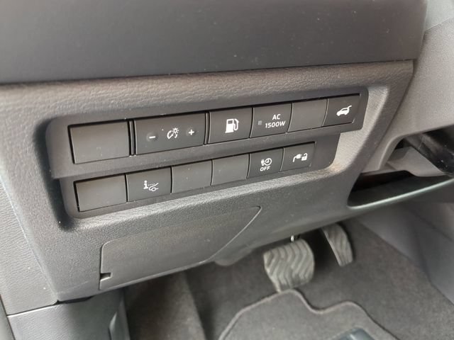 New 2026 Nissan Rogue Platinum AWD/4WD image 16