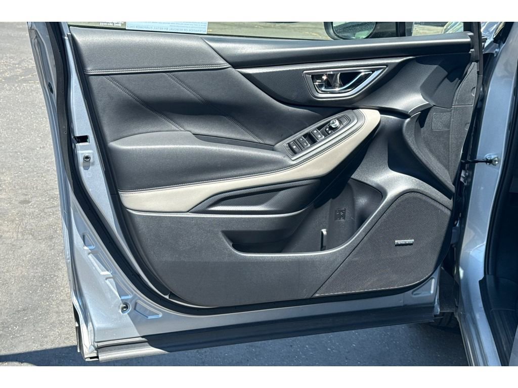 Used 2022 Subaru Forester Limited w/ Popular Package #3 image 11