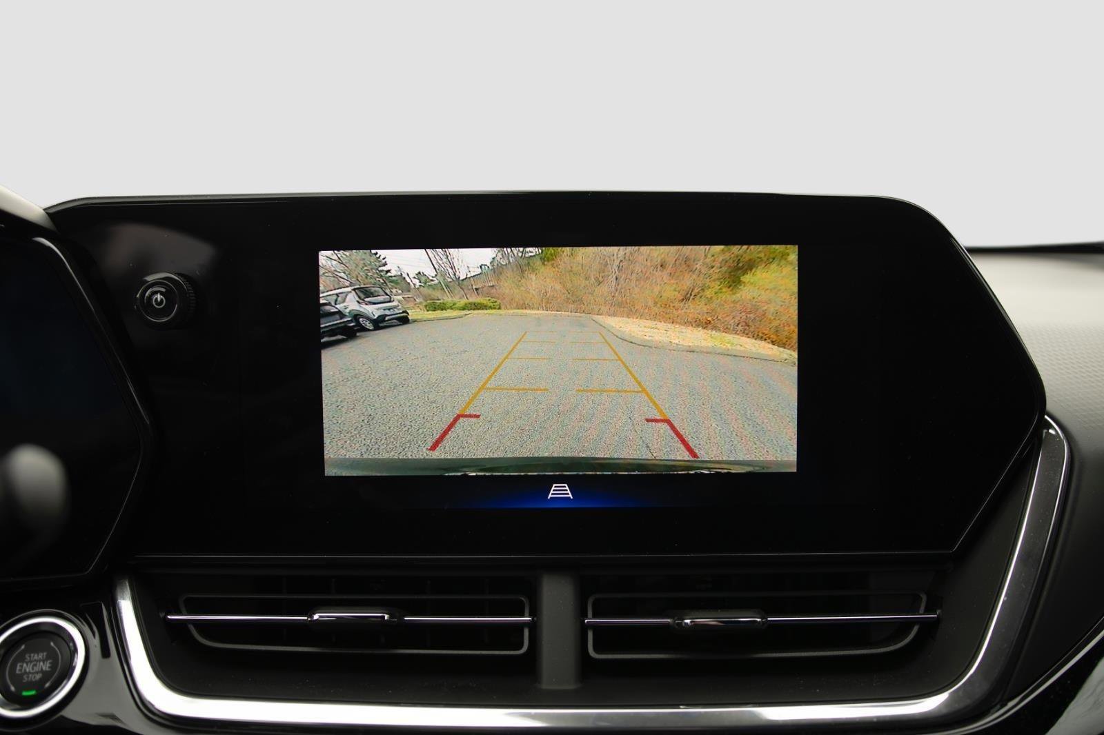 Used 2025 Chevrolet Trax RS w/ Sunroof Package image 11