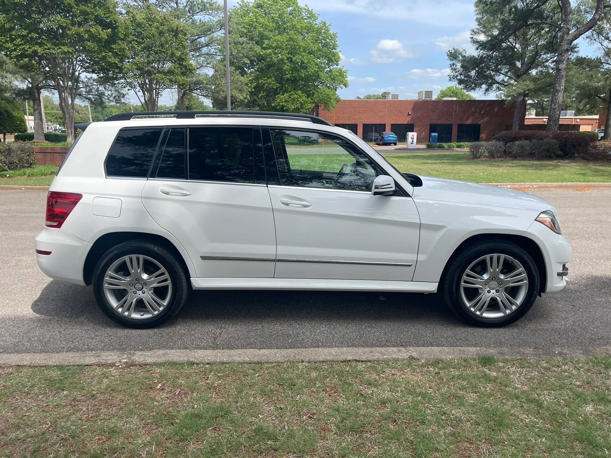 Used 2014 Mercedes-Benz GLK 250 BlueTEC 4MATIC image 6