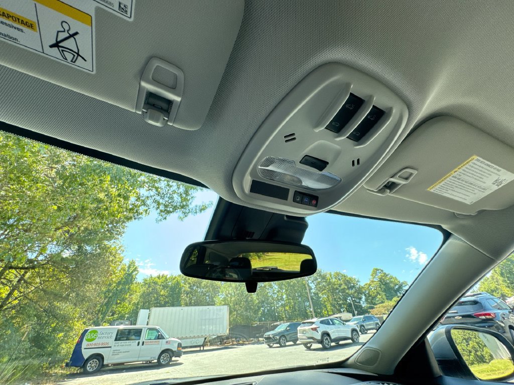 New 2026 Chevrolet Trax LT w/ Sunroof Package FWD image 19