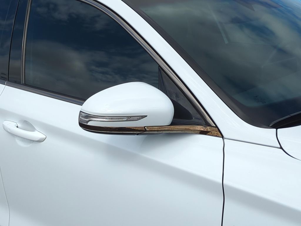 Used 2023 Genesis G70 2.0T w/ Sport Prestige Package image 31