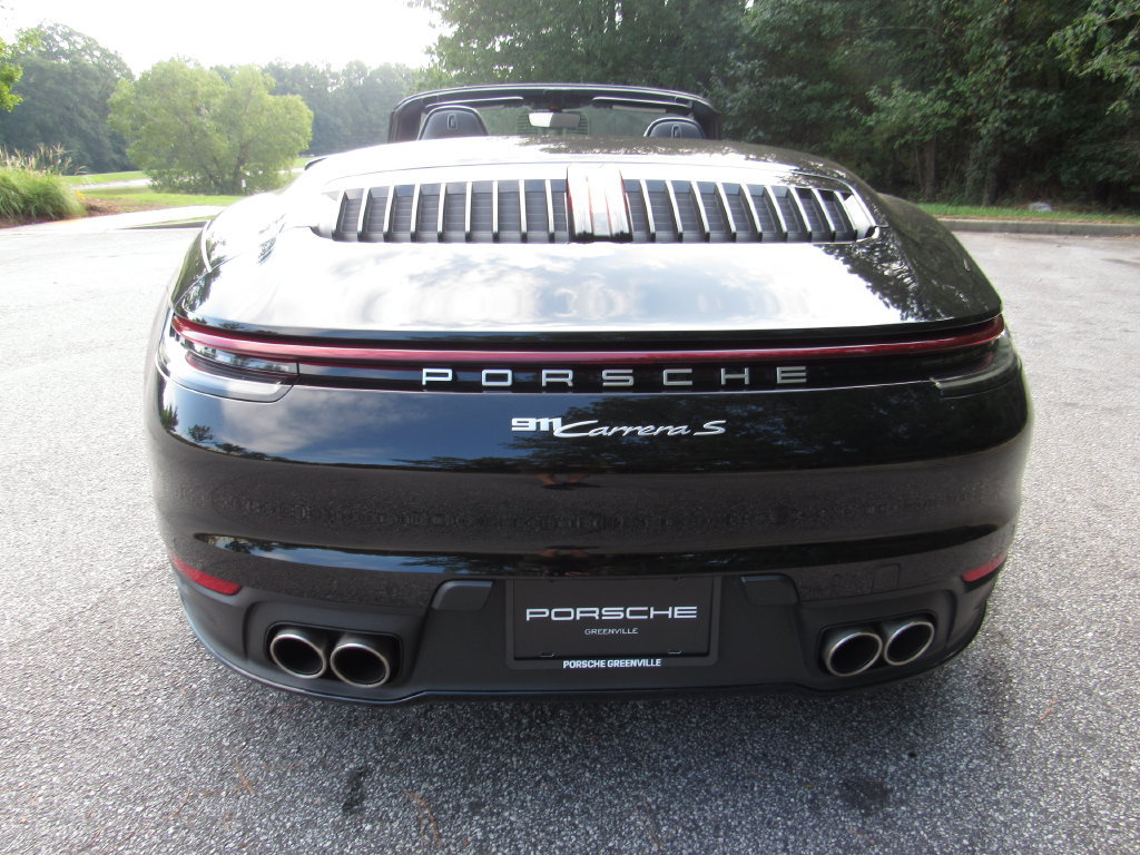 Certified 2022 Porsche 911 Cabriolet image 6