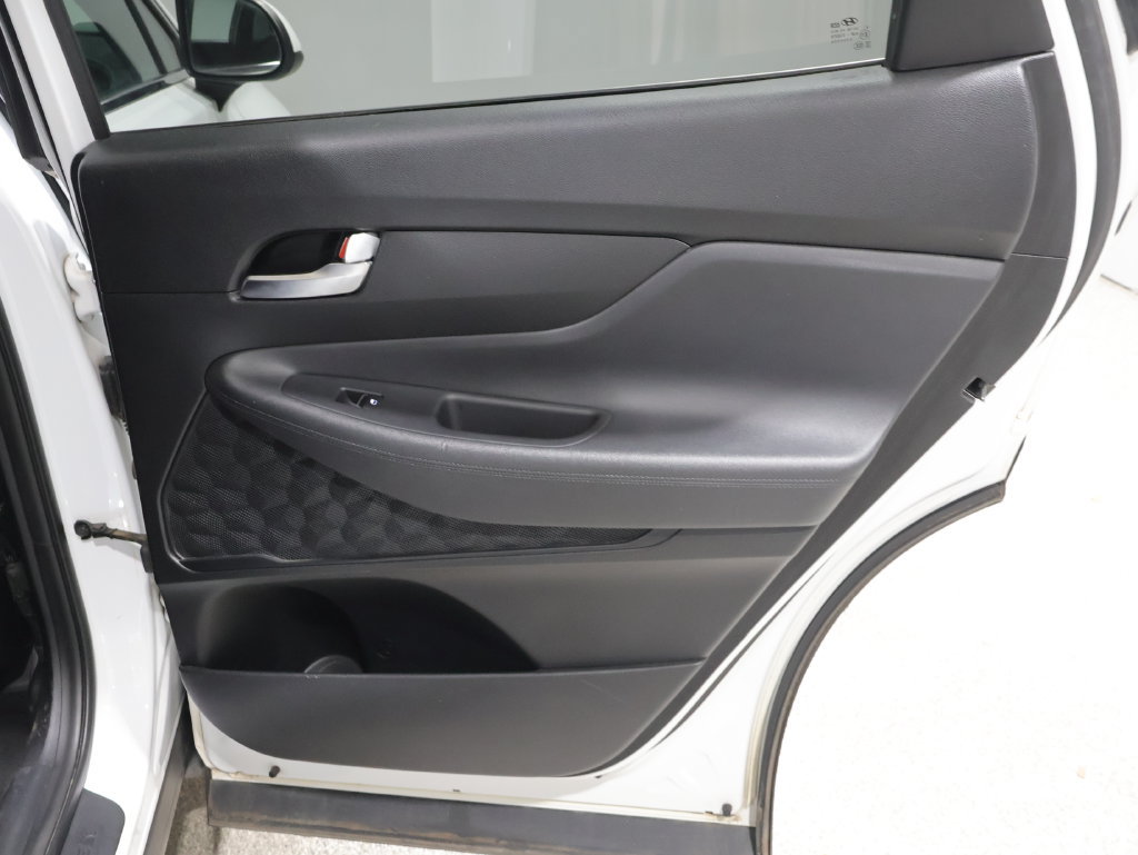 Used 2019 Hyundai Santa Fe SE AWD/4WD image 21