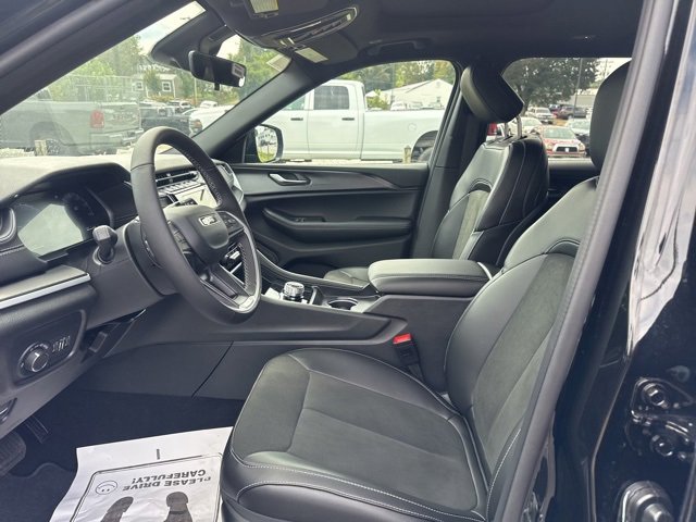 New 2025 Jeep Grand Cherokee L Altitude image 14