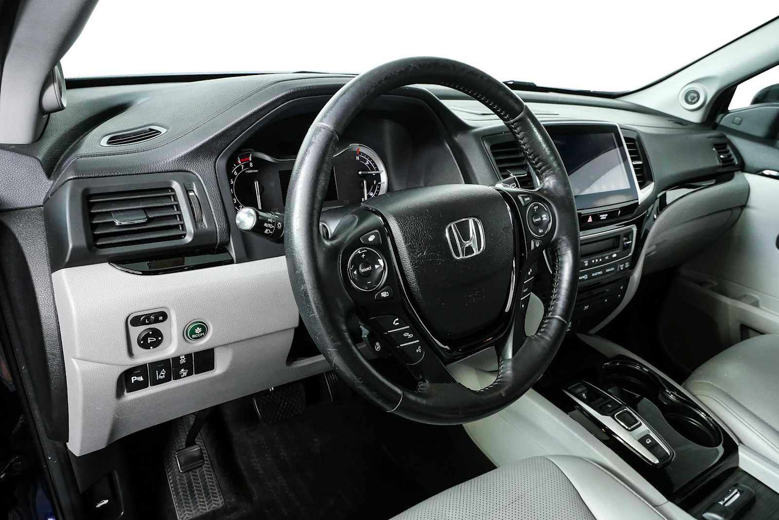Used 2016 Honda Pilot Elite image 4