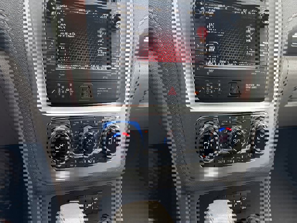 Used 2014 GMC Acadia SLE image 11