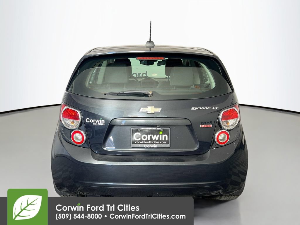 Used 2015 Chevrolet Sonic LT w/ Fun and Sun Package FWD image 13