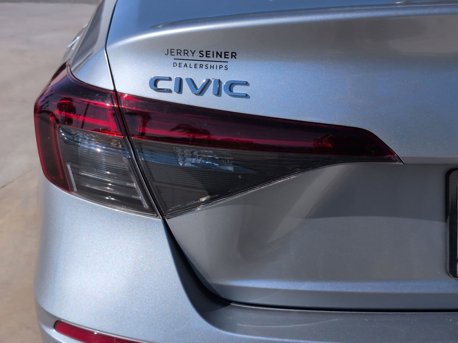 Used 2025 Honda Civic Sport image 11