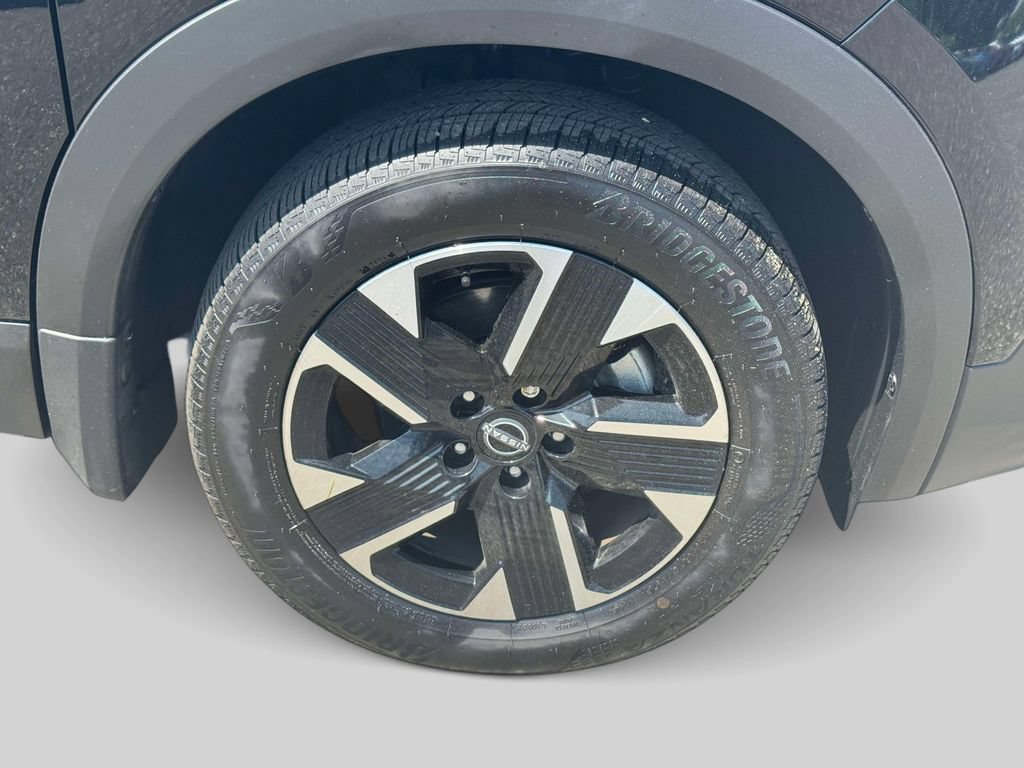 Used 2026 Nissan Kicks SV w/ SV Premium Package AWD/4WD image 8