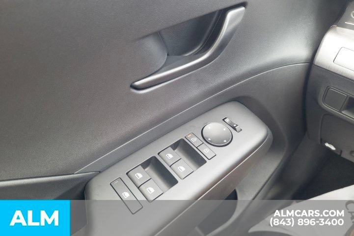 Used 2026 Hyundai Kona SE FWD image 29