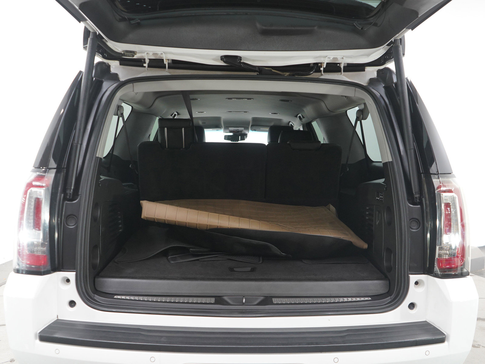 Used 2017 GMC Yukon XL SLT image 19