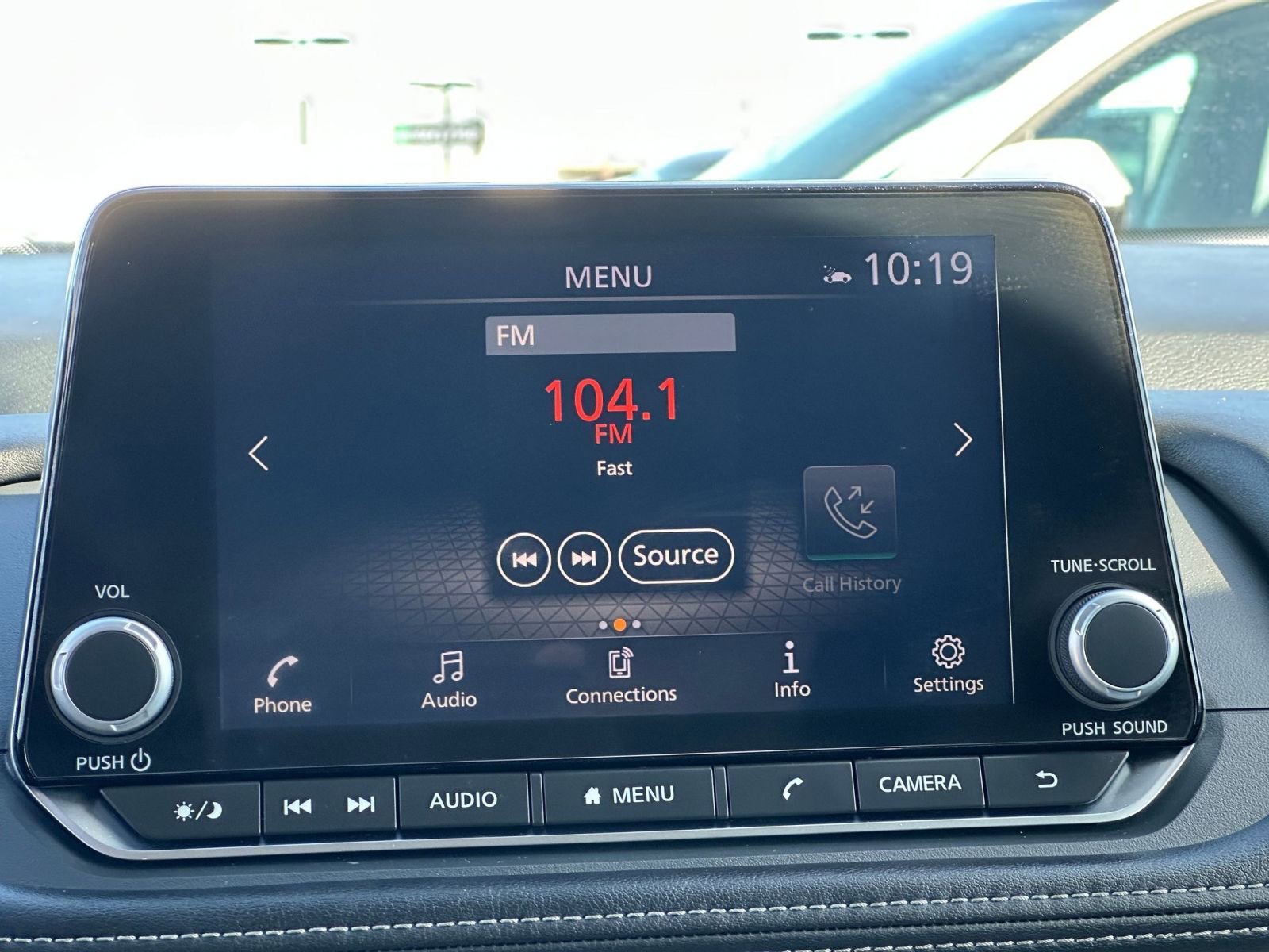 Used 2025 Nissan Rogue SV image 20