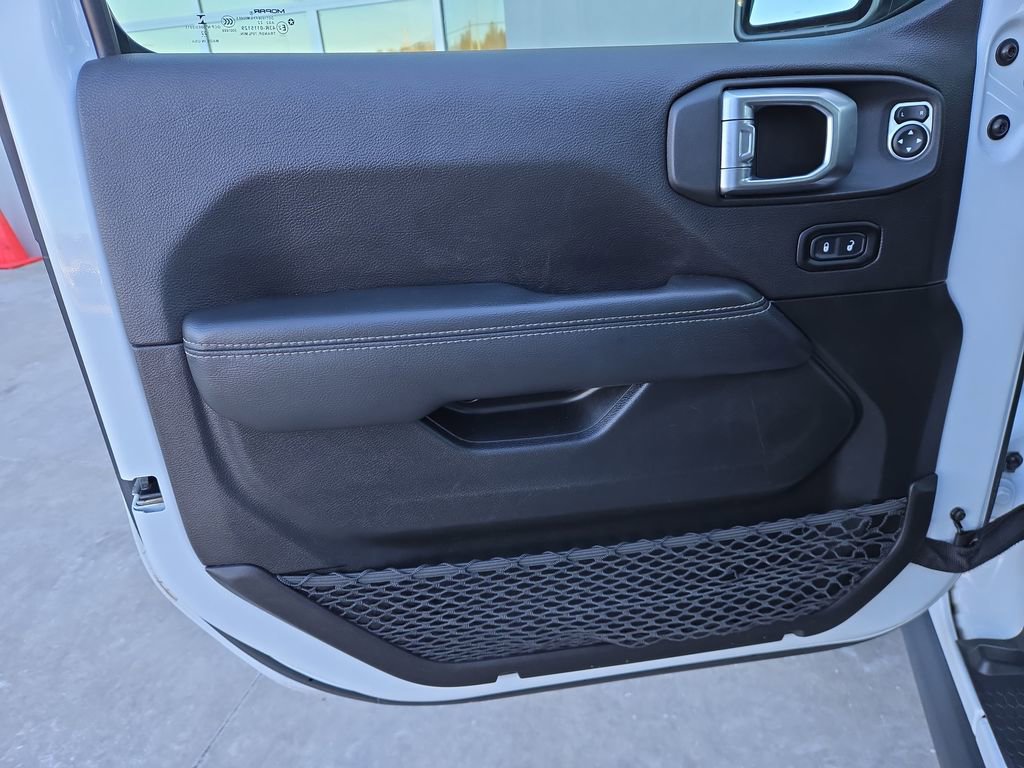 Used 2022 Jeep Wrangler Unlimited Rubicon w/ LED Lighting Group image 12