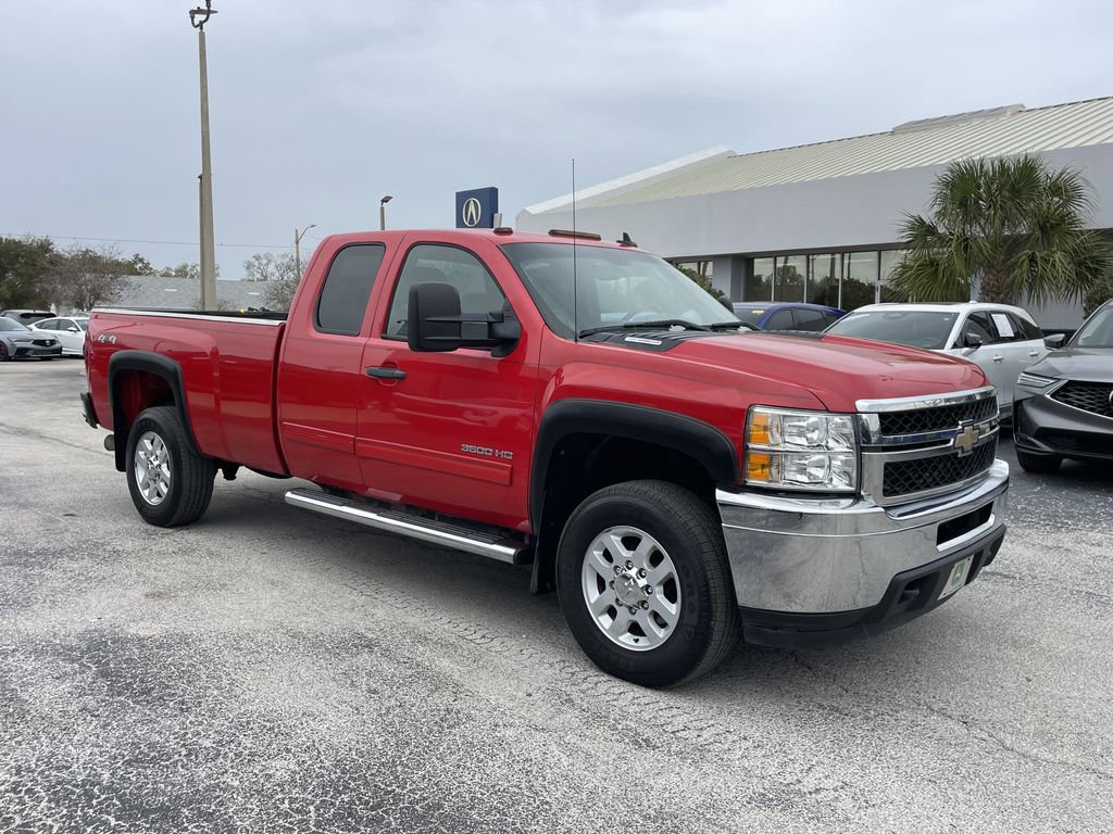 Used 2011 Chevrolet Silverado 3500 LT image 2