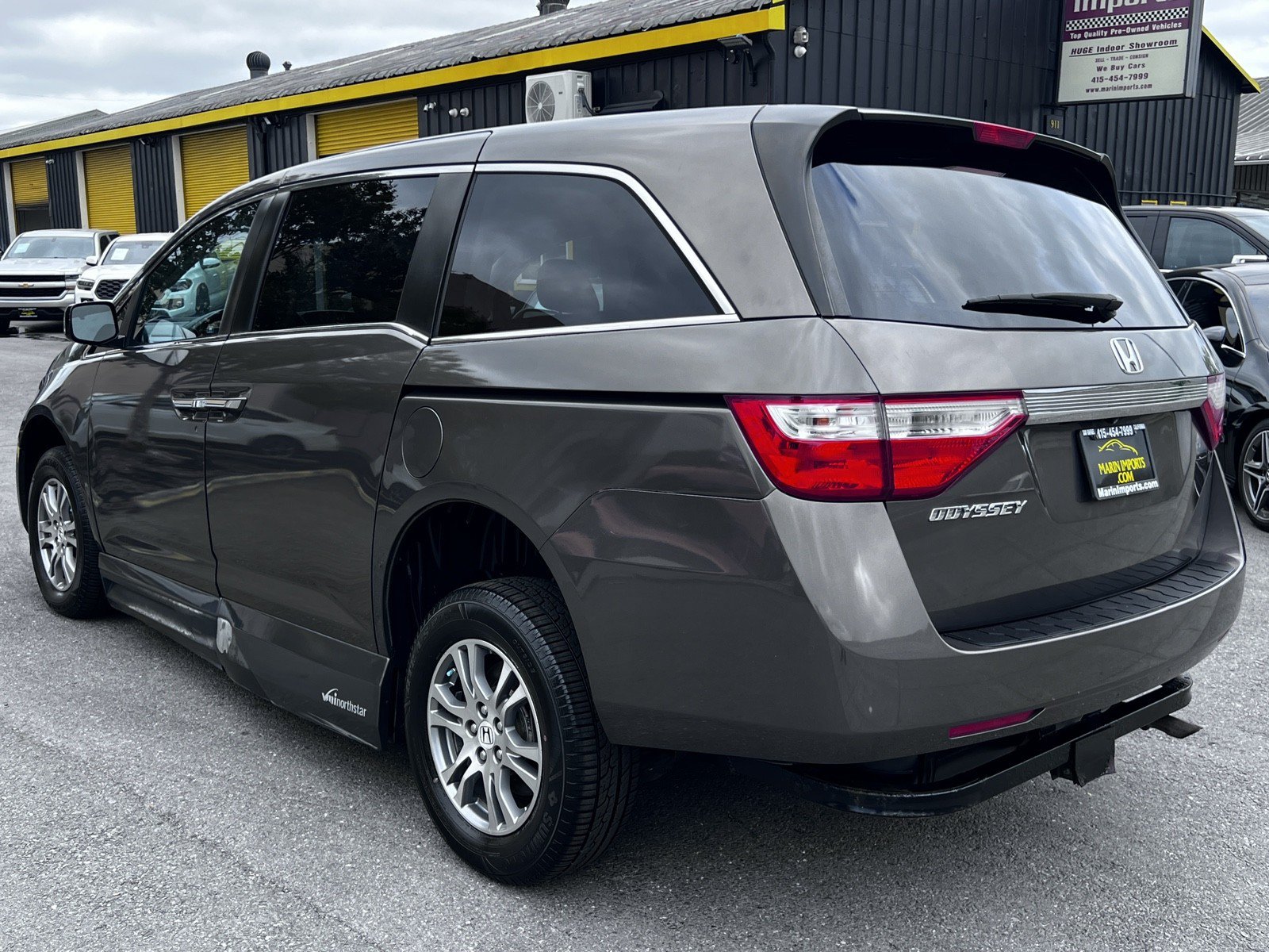Used 2011 Honda Odyssey EX-L image 8