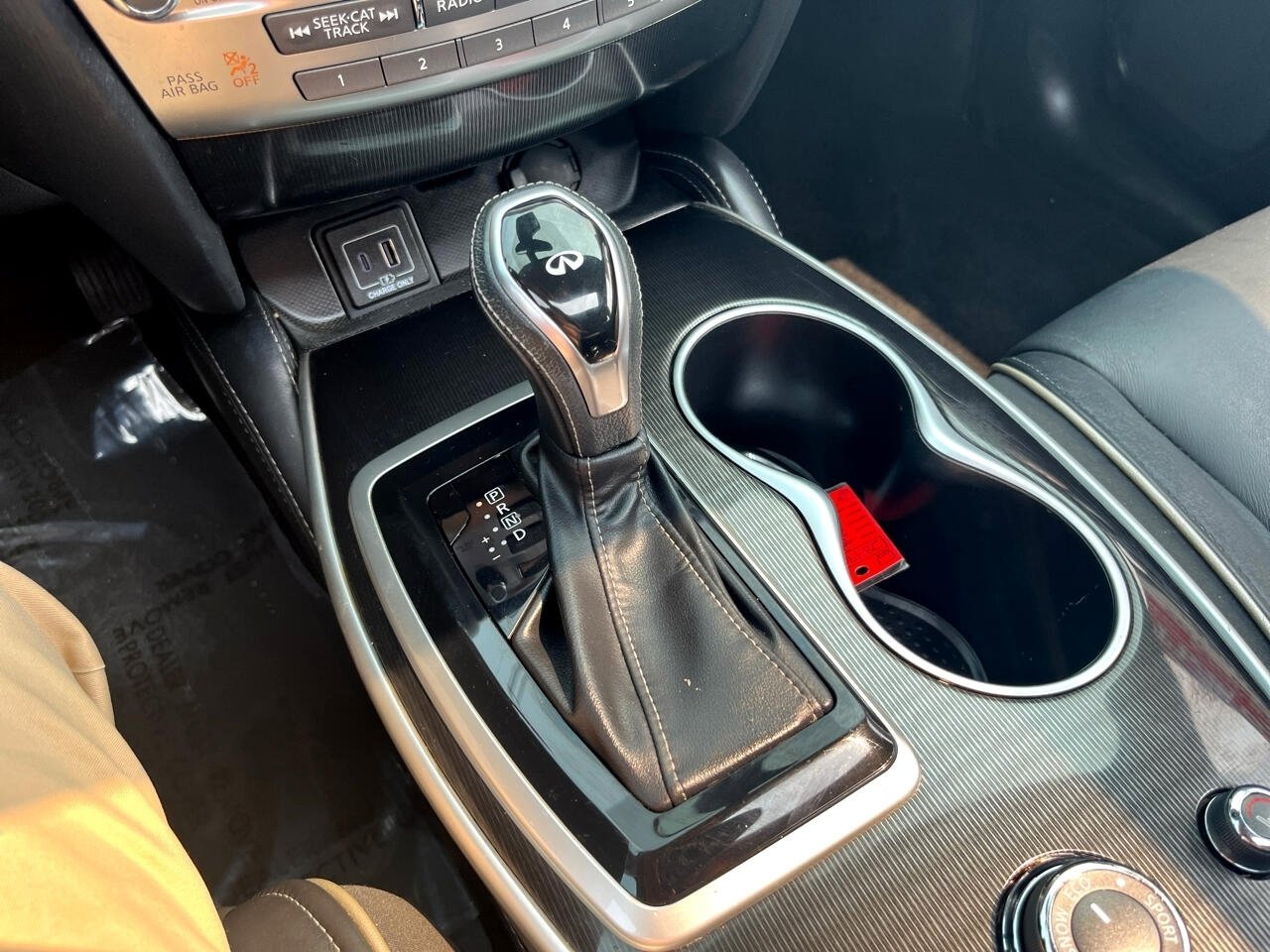 Used 2019 INFINITI QX60 Luxe w/ Essential Package image 30