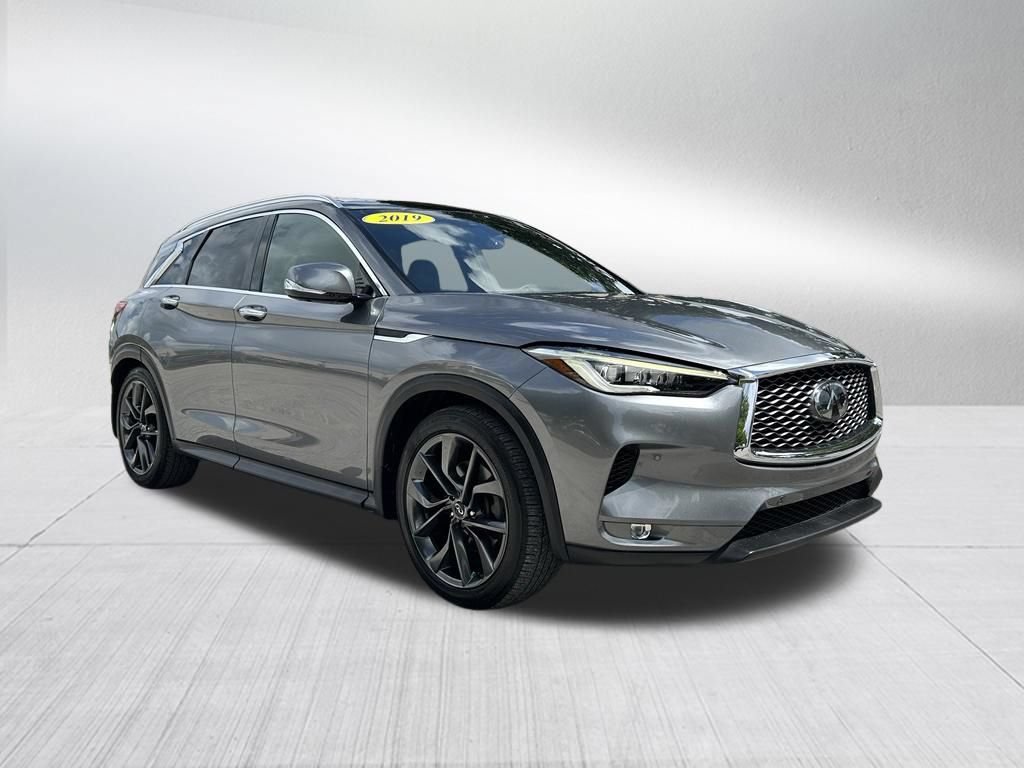 Used 2019 INFINITI QX50 Essential w/ Sensory Package AWD/4WD image 3