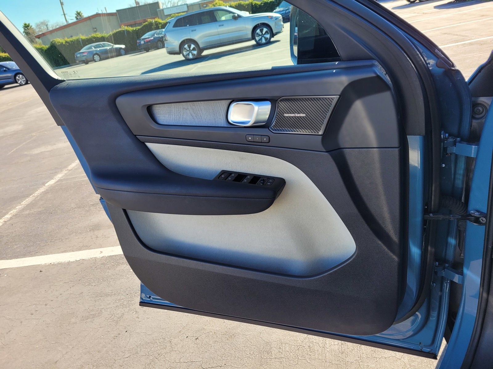 Certified 2023 Volvo XC40 B5 Plus w/ Driver Assist Package image 11