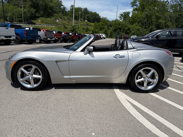 Used 2007 Saturn Sky Red Line RWD image 2