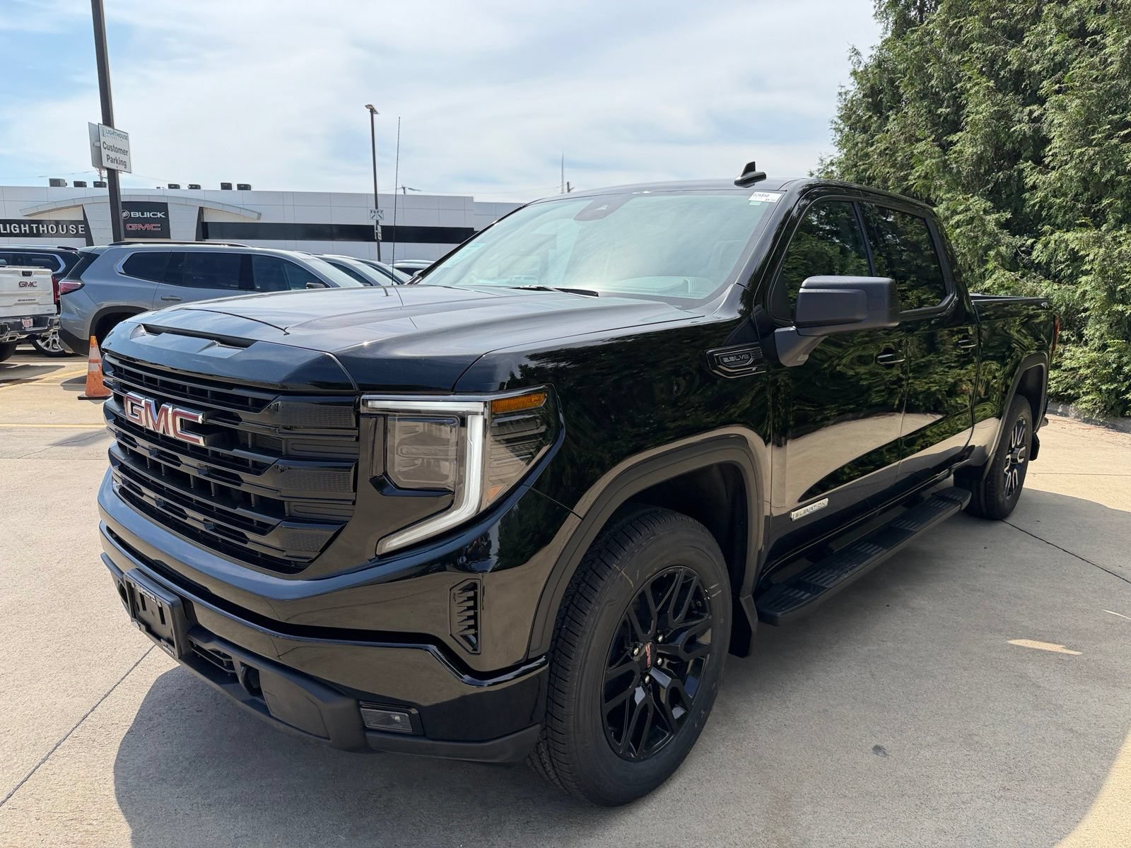 New 2026 GMC Sierra 1500 Elevation w/ Preferred Package AWD/4WD image 7