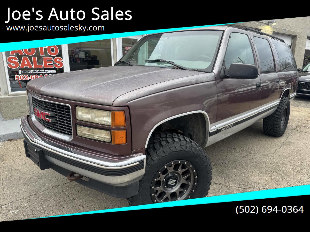 Used 1996 GMC Suburban 4WD image 1