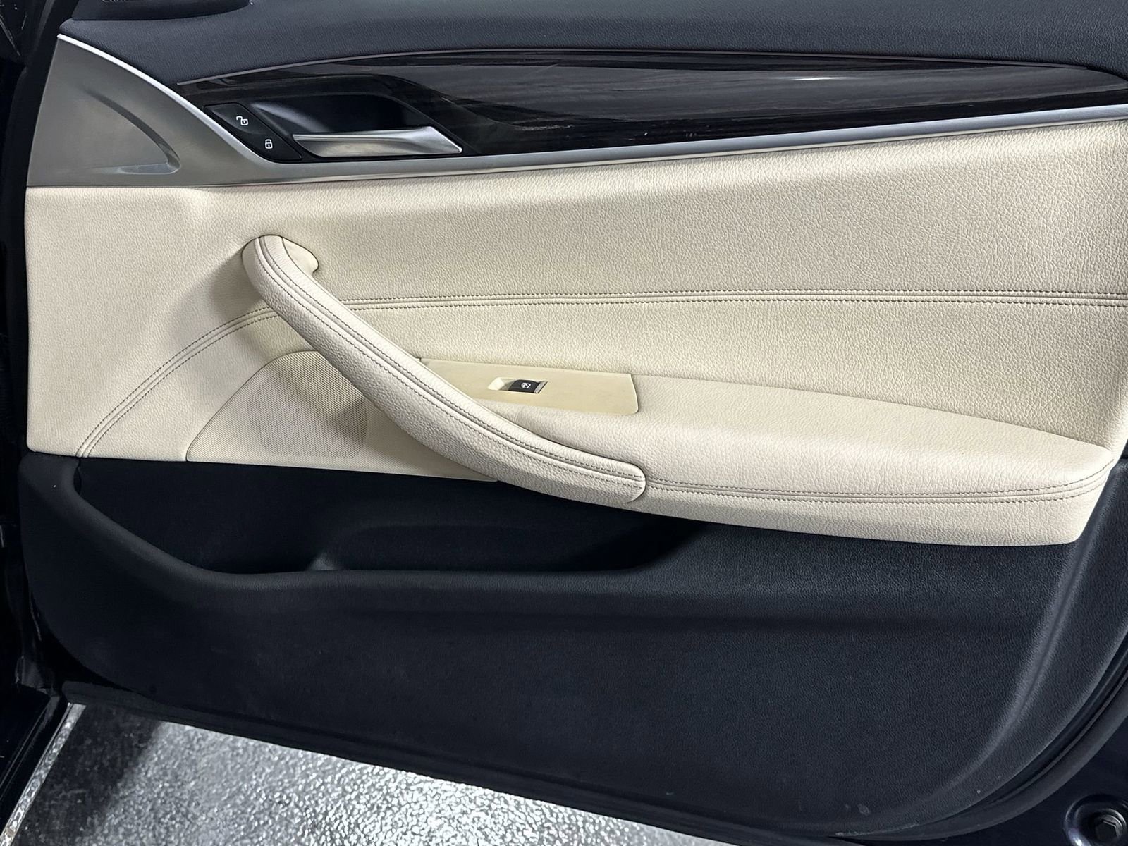 Used 2017 BMW 530i image 35