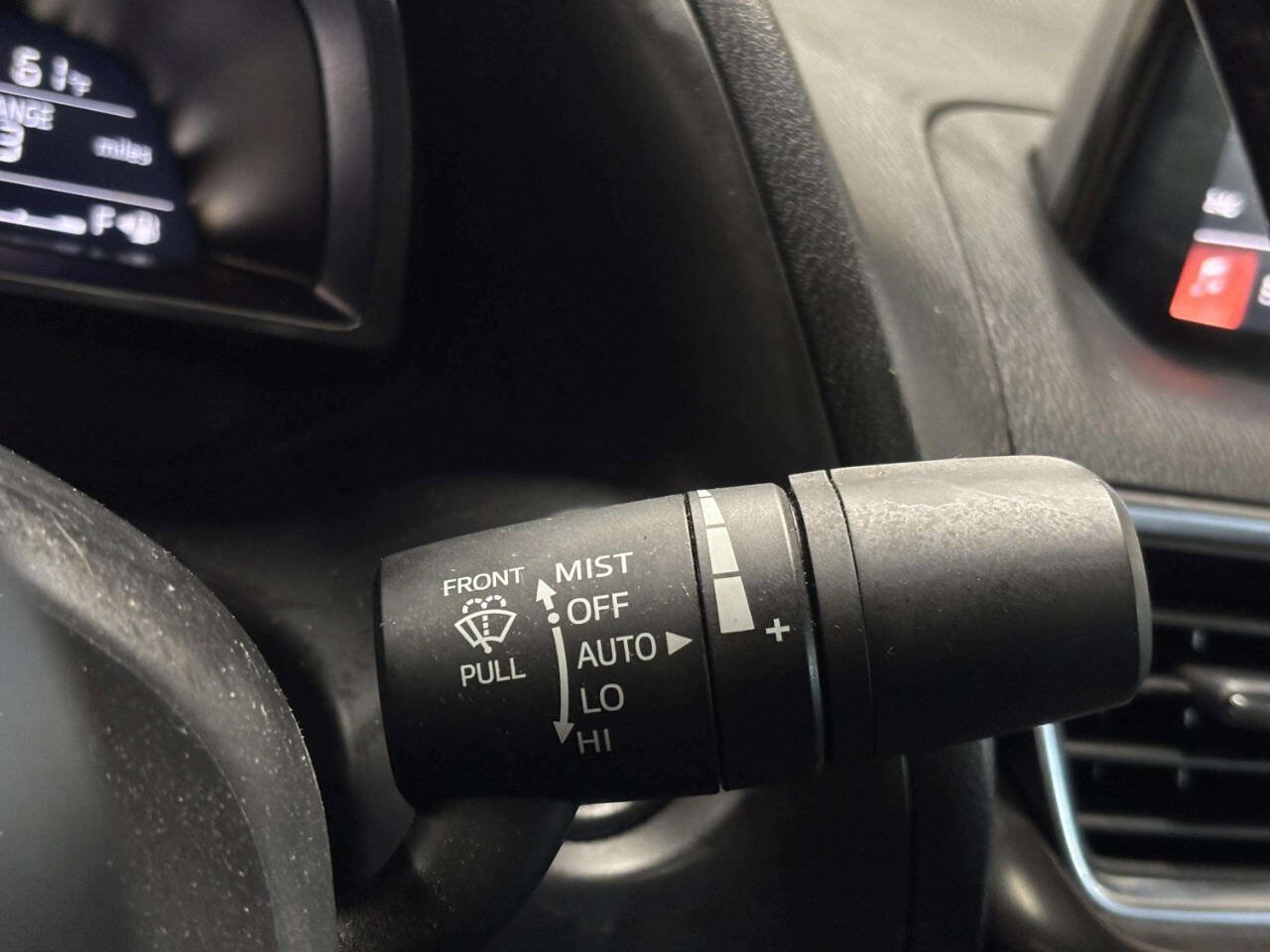 Used 2018 MAZDA MAZDA3 Grand Touring w/ Premium Equipment Package FWD image 37
