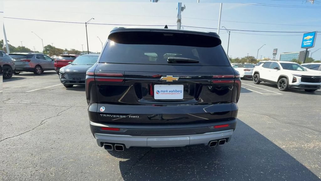 Used 2026 Chevrolet Traverse LT w/ Driver Confidence Package AWD/4WD image 7