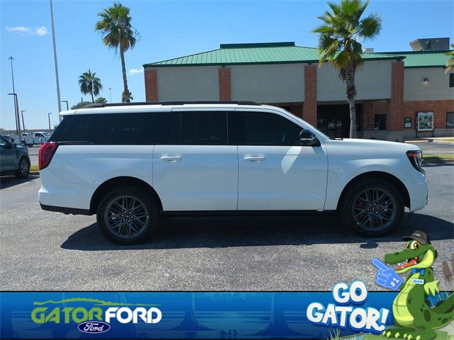 New 2025 Ford Expedition Max Platinum image 4