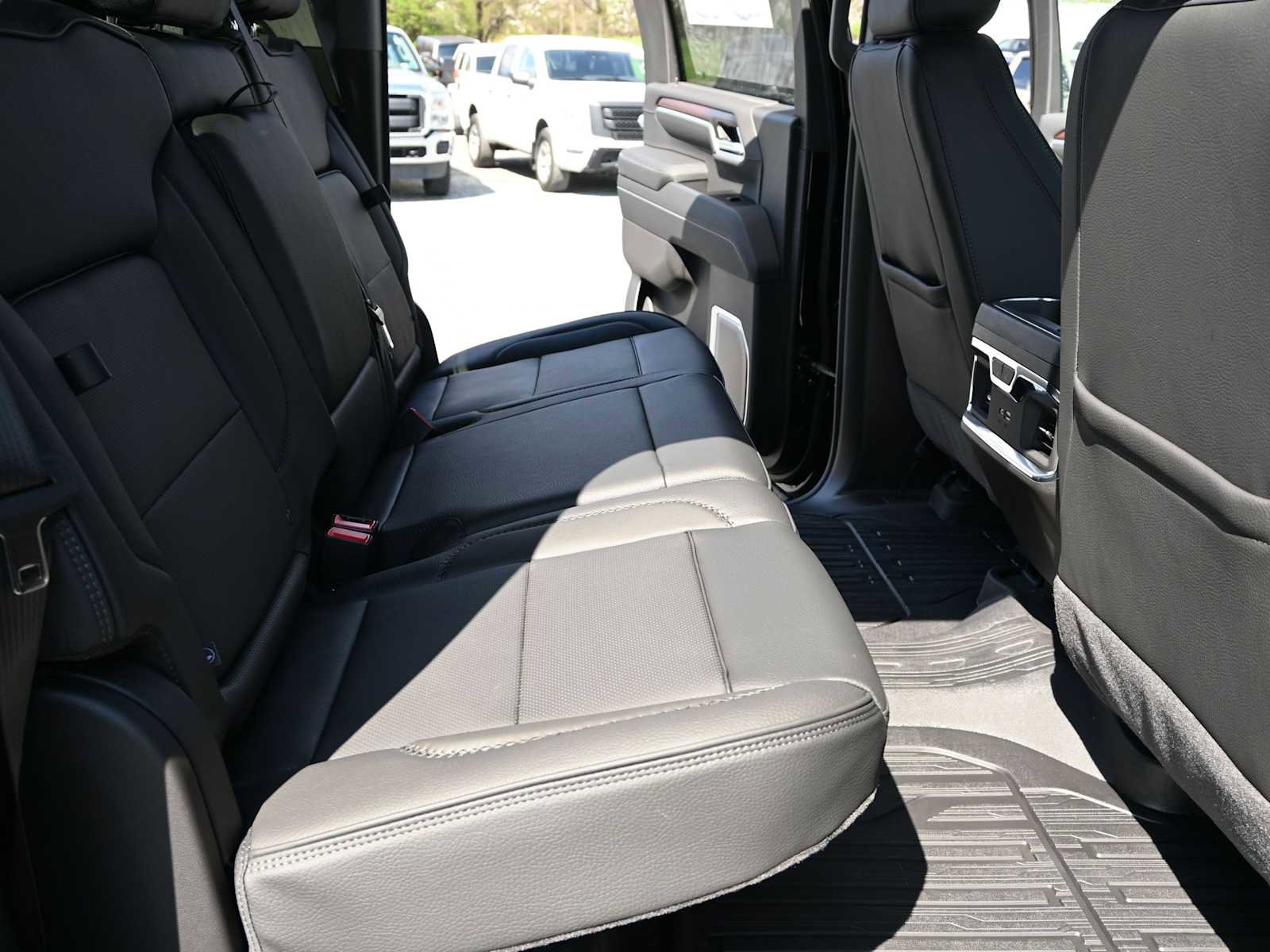 New 2026 GMC Sierra 3500 Denali w/ Denali Reserve Package AWD/4WD image 29